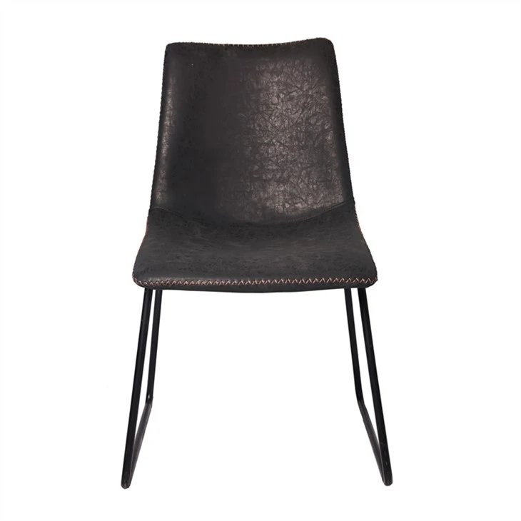 Chaise de salle à manger moderne en similicuir avec pieds en métal noir